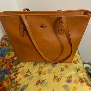 Coach (f58846) City Tote Tangerine Crossgrain Leather Zip Top